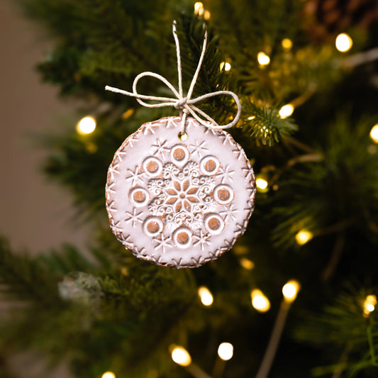 Decorazione per Albero di Natale con Motivo a Rosone – Pendente Circolare